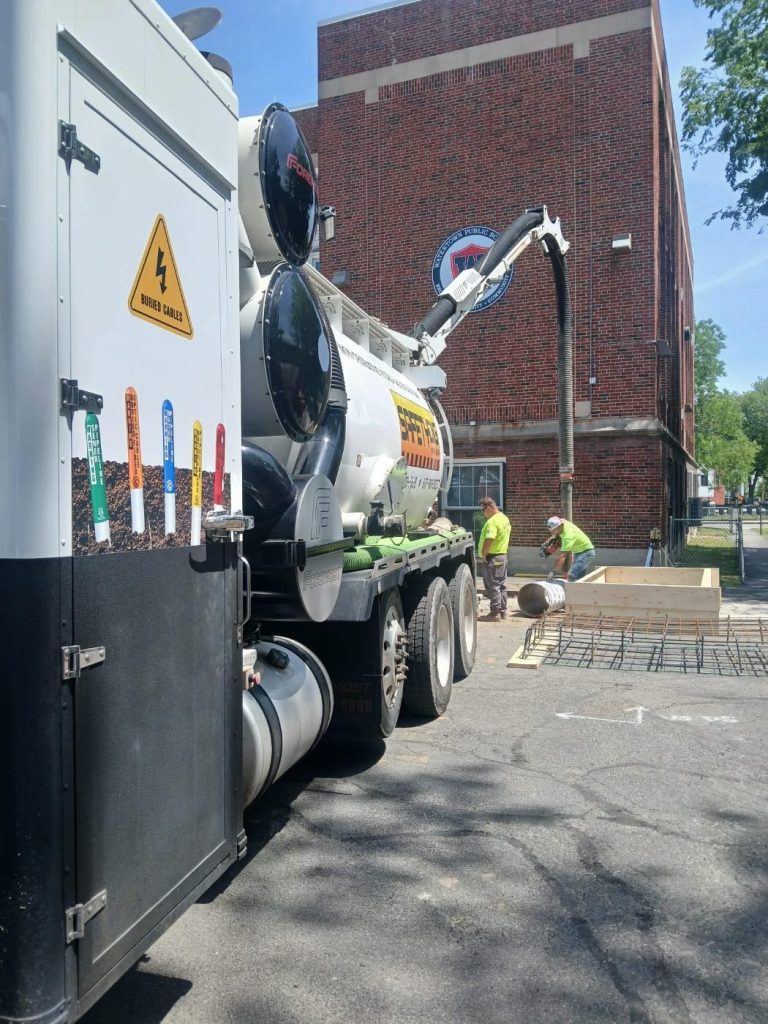 Safetydig hydro excavation work photo