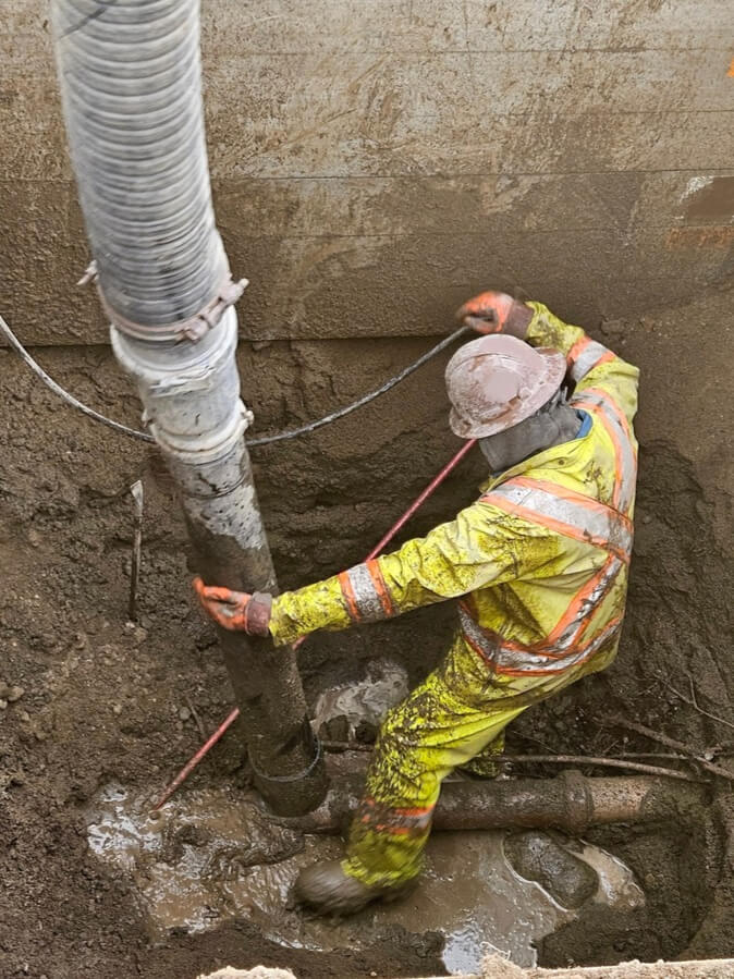 hydro excavation worker