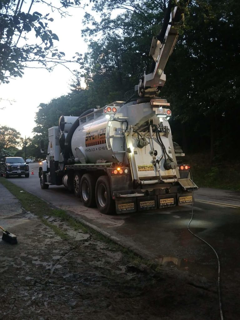 Safetydig hydro excavation work photo